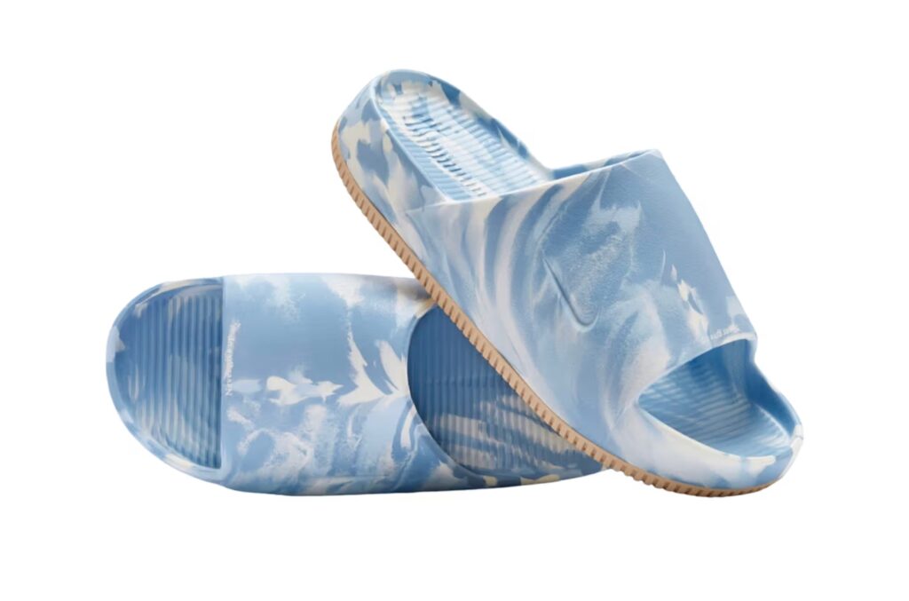 The New Nike "Never Give Up" Calm Slide Model